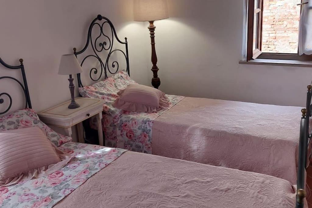 Lajatico Rentals - Casa Di Alice Nel Borgo Экстерьер фото