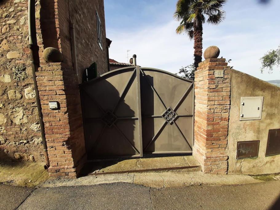 Lajatico Rentals - Casa Di Alice Nel Borgo Экстерьер фото