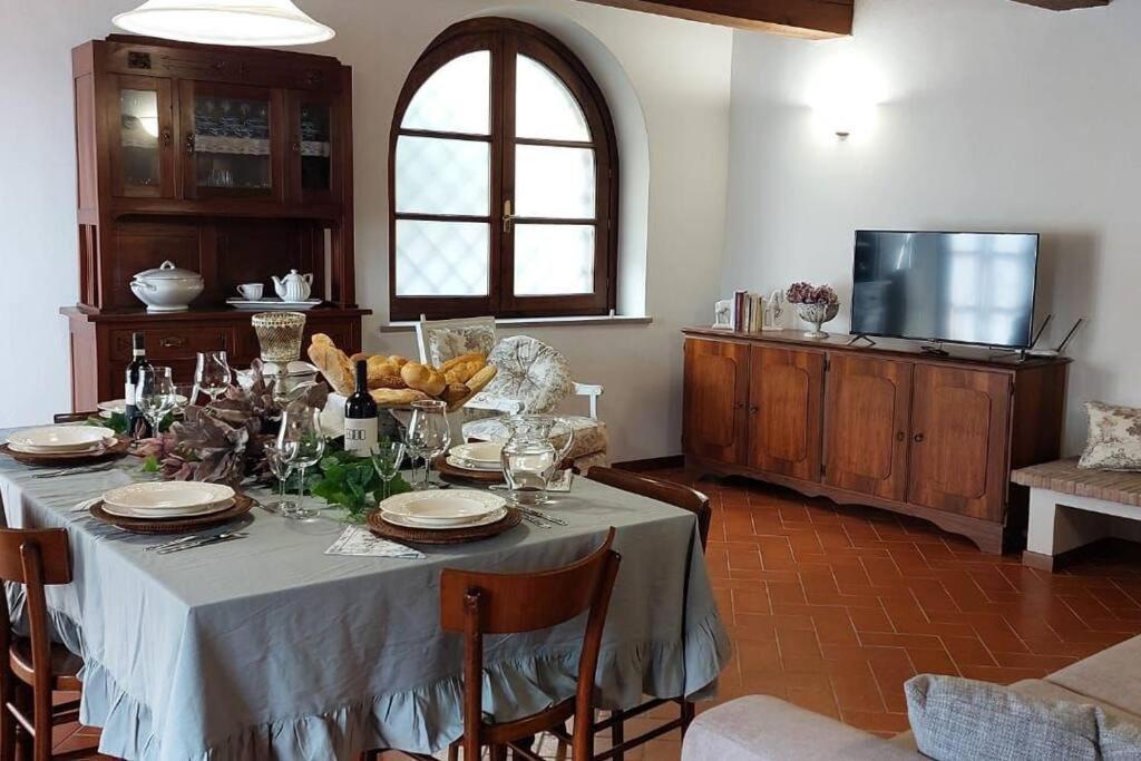 Lajatico Rentals - Casa Di Alice Nel Borgo Экстерьер фото